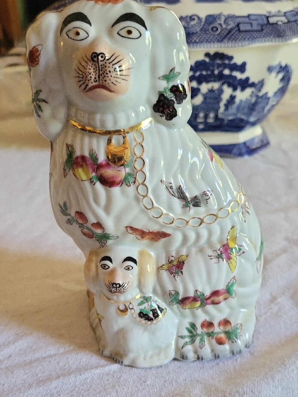 Staffordshire-Style Tobacco Leaf Porcelain Dog